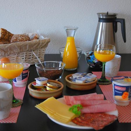 Bed And Breakfast De Meule Montfort 외부 사진